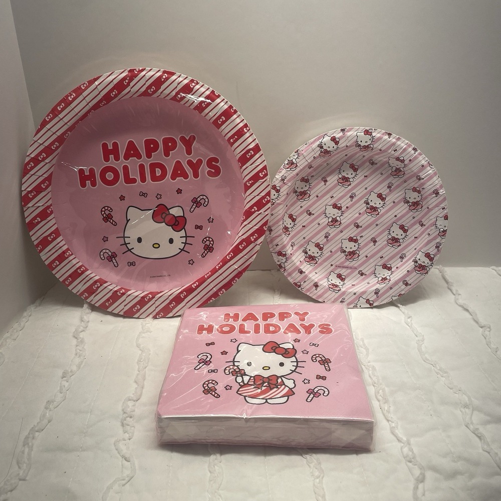 Sanrio‎ Hello Kitty Holiday Party Christmas Paper Tableware Set 72 Pieces NEW